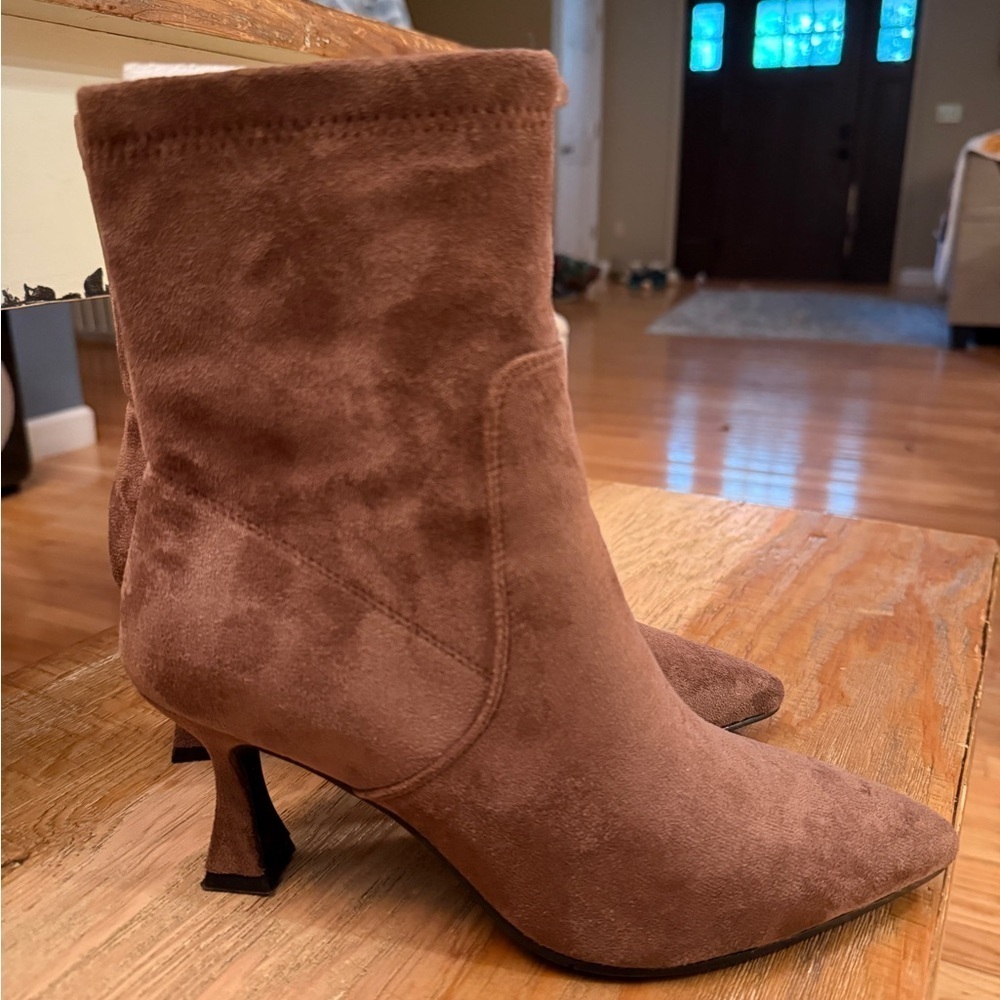 Patrizia Spring Step Brown Heeled Boots with Sculptural Kitten Heel New!